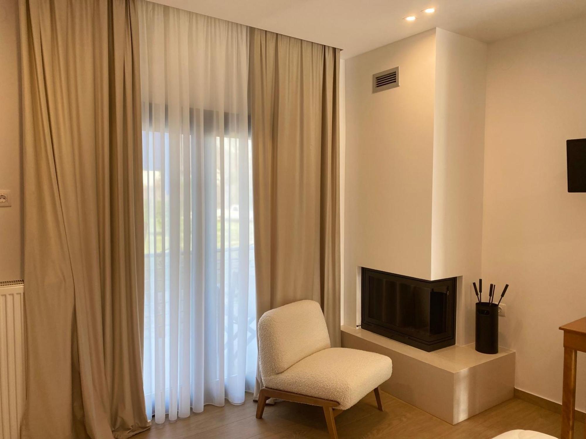 Apartamento Lithos Káto Loutrákion Exterior foto