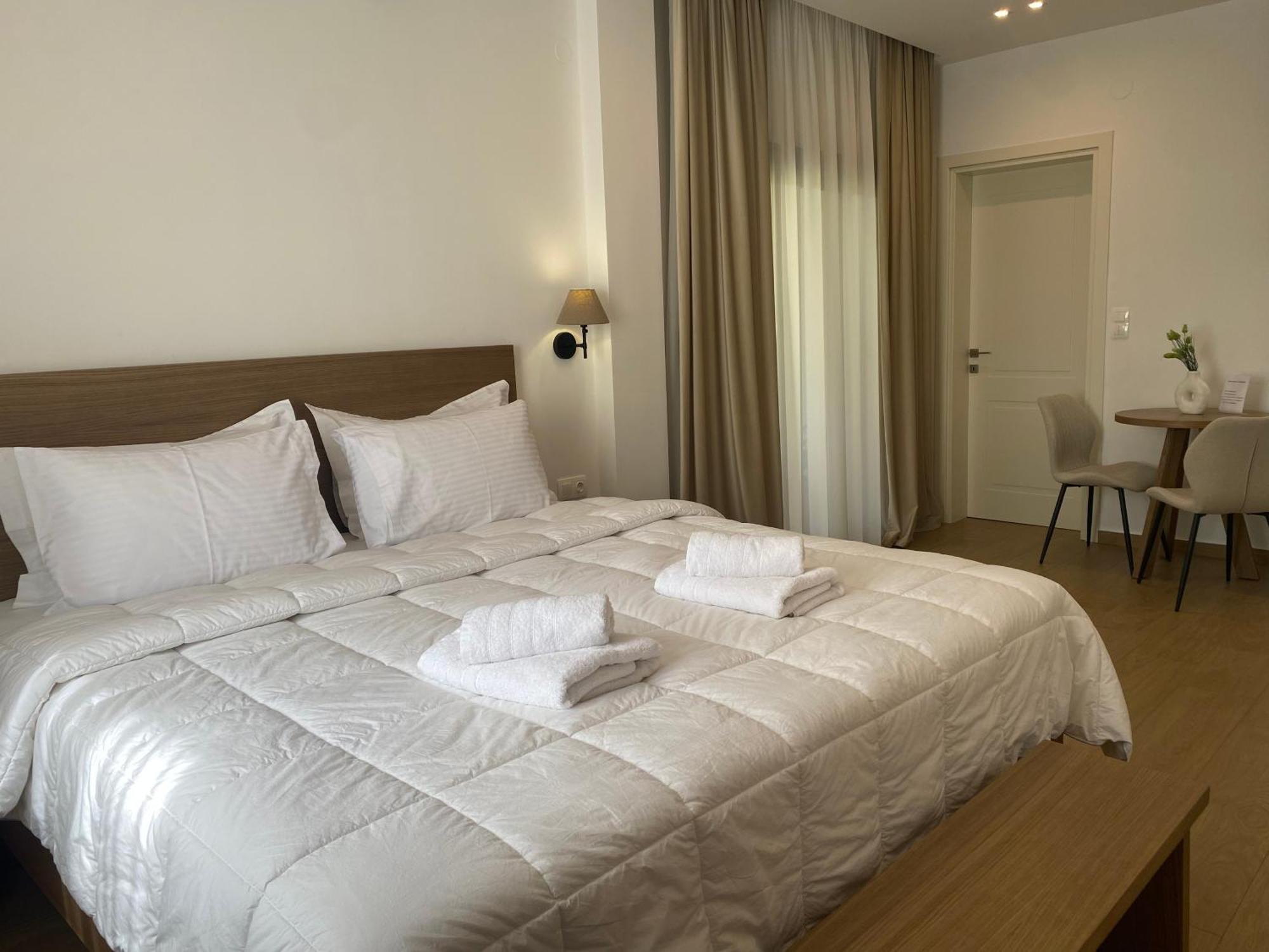 Apartamento Lithos Káto Loutrákion Exterior foto