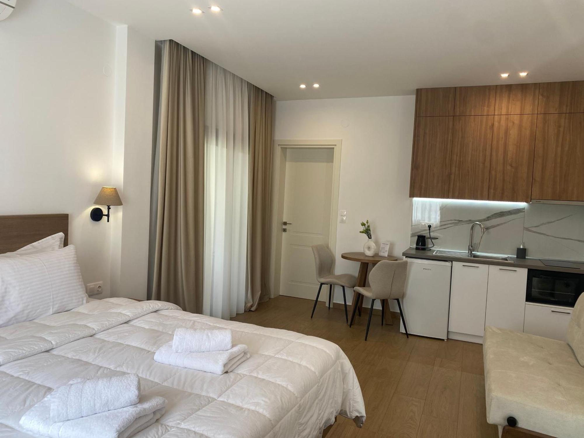 Apartamento Lithos Káto Loutrákion Exterior foto