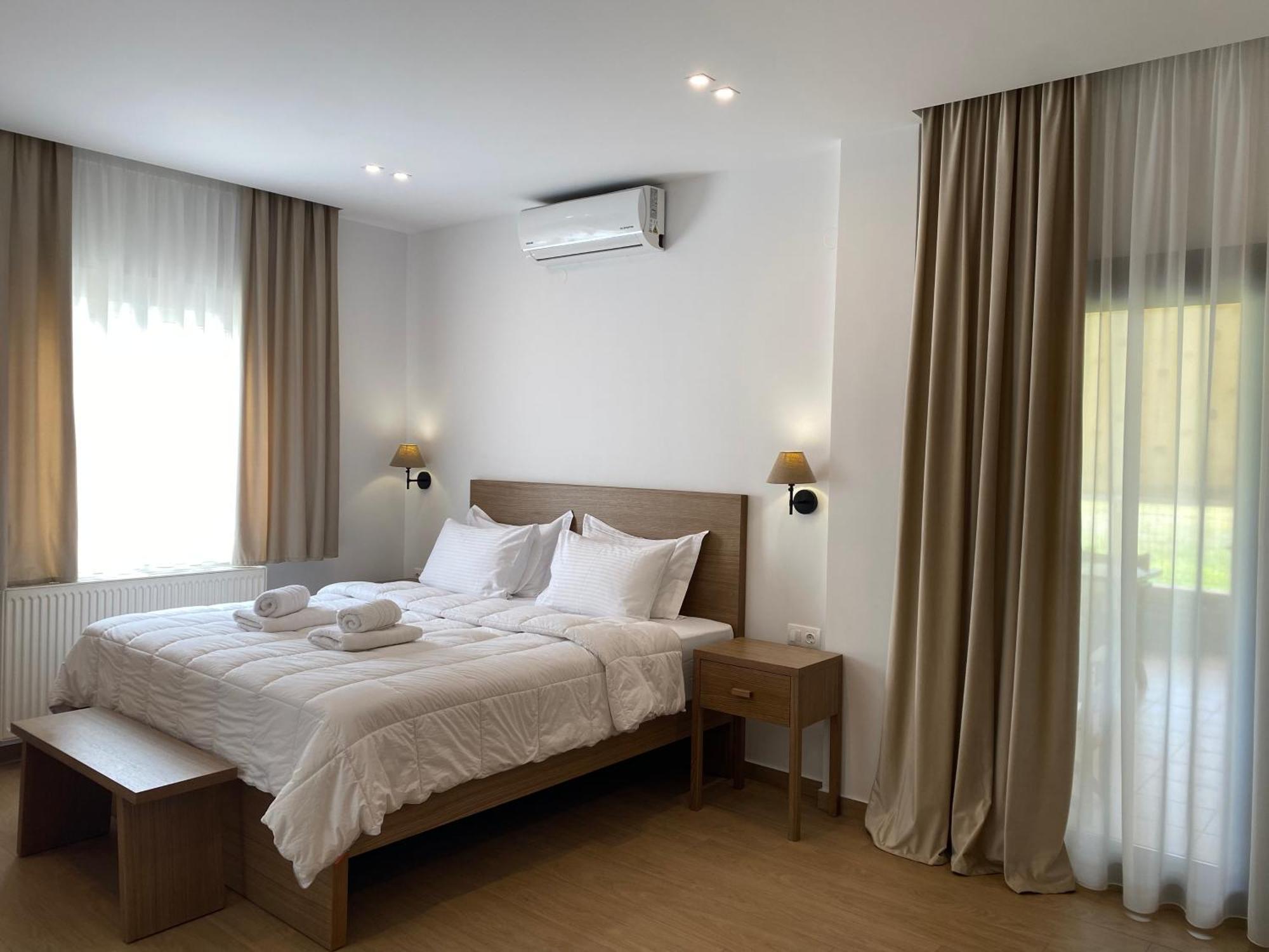 Apartamento Lithos Káto Loutrákion Exterior foto
